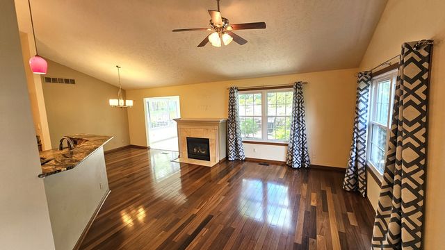 222 Lily Lane 222, Rockford, IL 61107