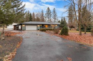 17213 N Meadowview Ct, Nine Mile Falls, WA 99026