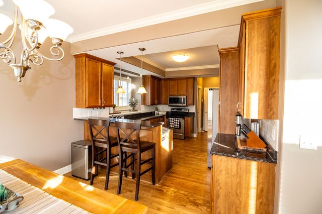 14116 Ridgemont Drive, Urbandale, IA 50323