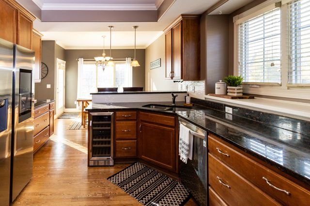 14116 Ridgemont Drive, Urbandale, IA 50323