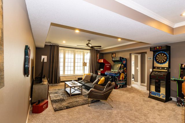 14116 Ridgemont Drive, Urbandale, IA 50323