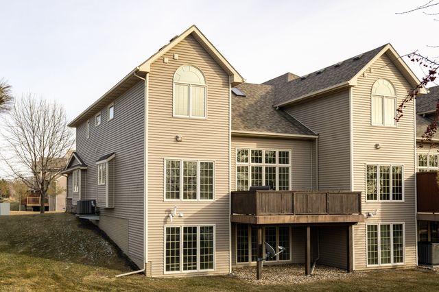 14116 Ridgemont Drive, Urbandale, IA 50323