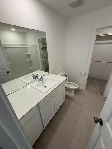 9006 Cape Birdland Drive, Baytown, TX 77521