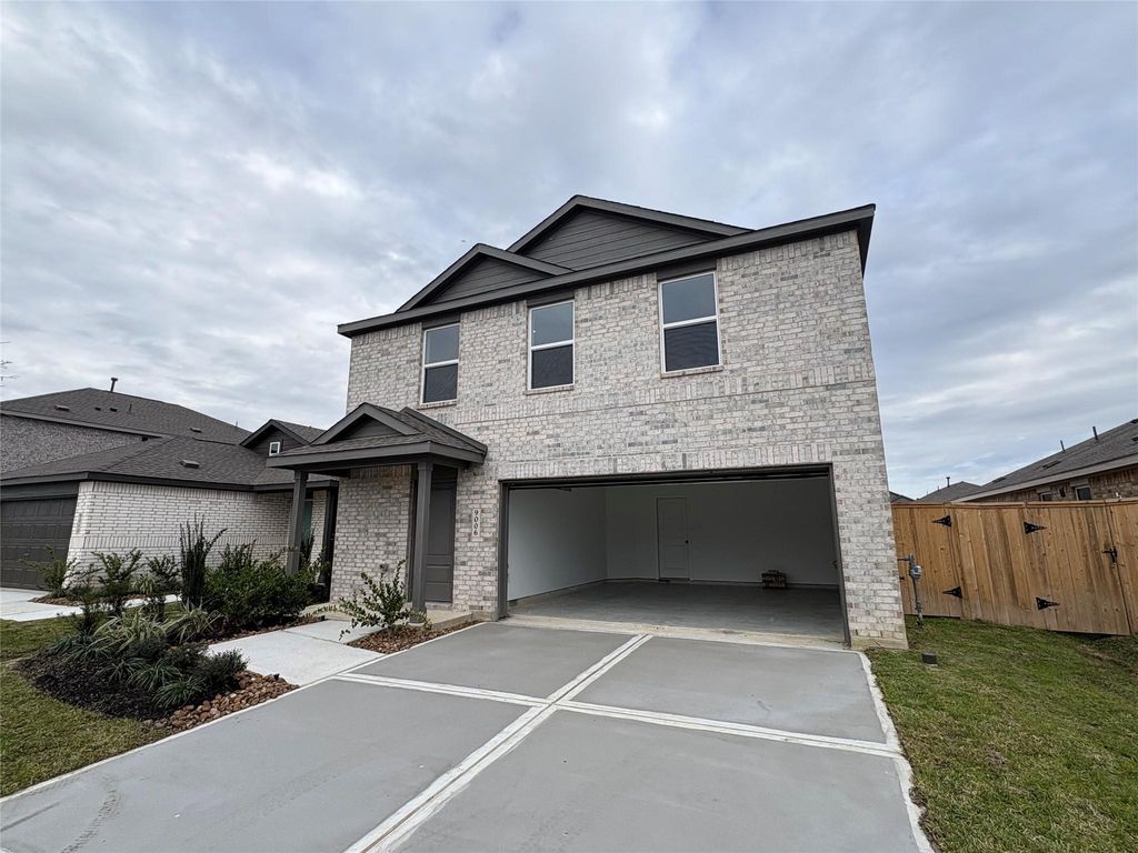 9006 Cape Birdland Drive, Baytown, TX 77521