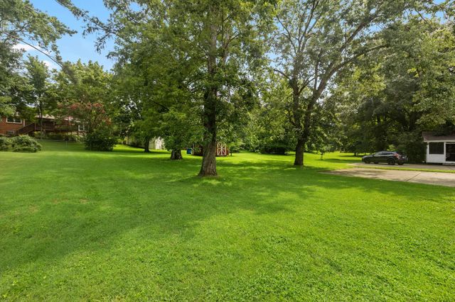 608 Harpeth Pkwy, E, Nashville, TN 37221