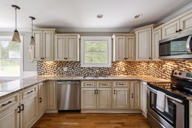 608 Harpeth Pkwy, E, Nashville, TN 37221