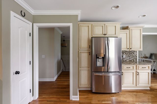 608 Harpeth Pkwy, E, Nashville, TN 37221