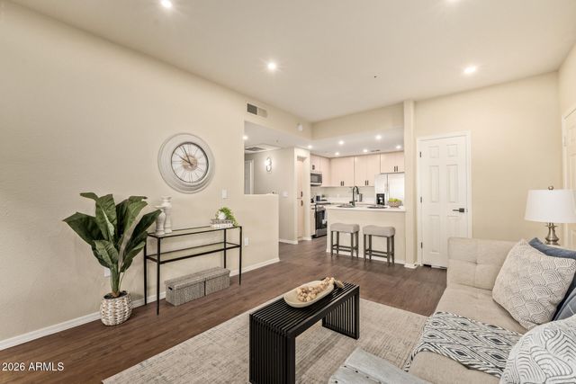 18416 N CAVE CREEK Road 1013, Phoenix, AZ 85032