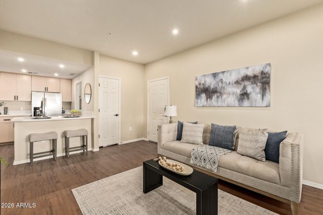 18416 N CAVE CREEK Road 1013, Phoenix, AZ 85032