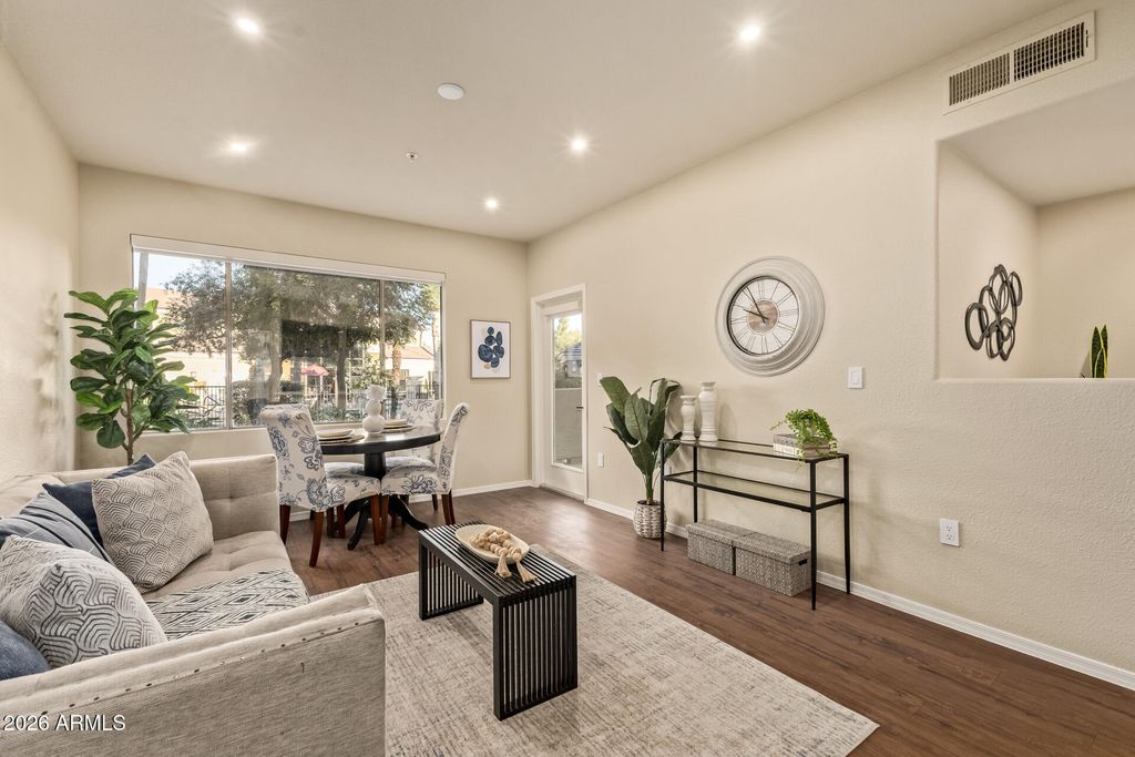 18416 N CAVE CREEK Road 1013, Phoenix, AZ 85032