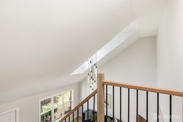 273 Edgeware Court, Franklin Twsp, NJ 08873