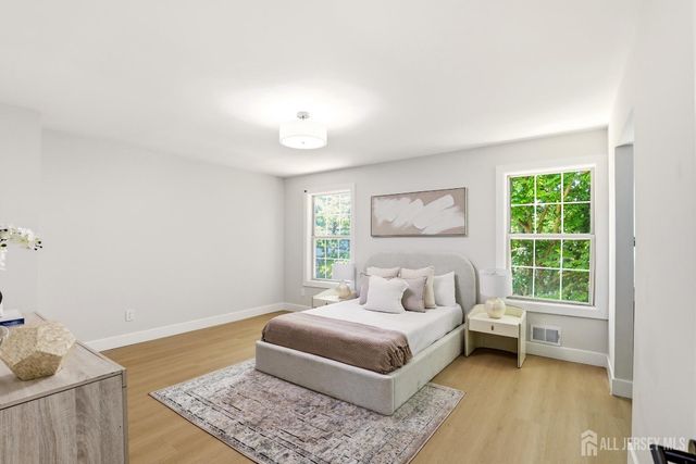 273 Edgeware Court, Franklin Twsp, NJ 08873