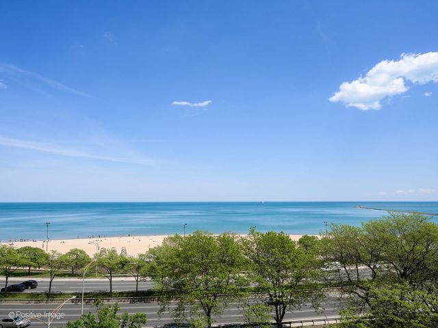 1040 N Lake Shore Drive 7C, Chicago, IL 60611