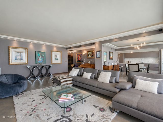 1040 N Lake Shore Drive 7C, Chicago, IL 60611