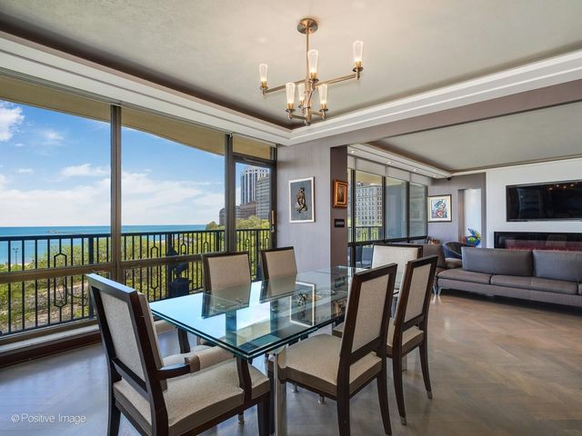 1040 N Lake Shore Drive 7C, Chicago, IL 60611