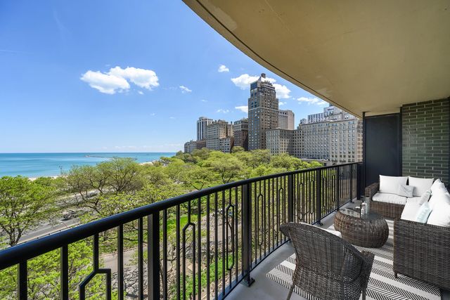 1040 N Lake Shore Drive 7C, Chicago, IL 60611