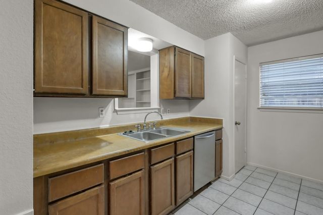 19614 Leaning Timbers Drive, Humble, TX 77346