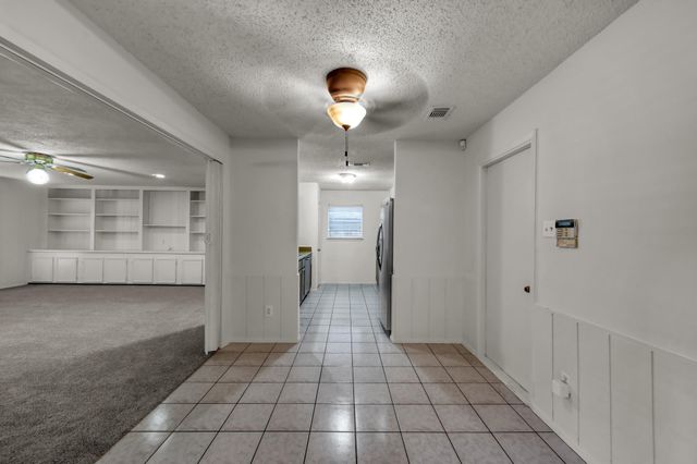 19614 Leaning Timbers Drive, Humble, TX 77346