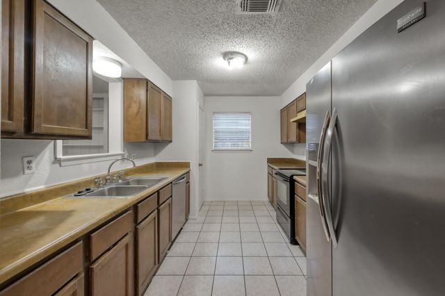 19614 Leaning Timbers Drive, Humble, TX 77346