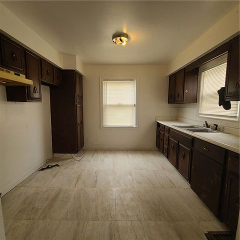 504 N Upland Avenue, Dayton, OH 45417