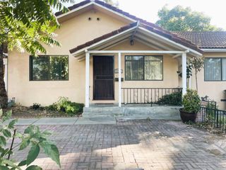 1913 W Middlefield Rd, Mountain View, CA 94043