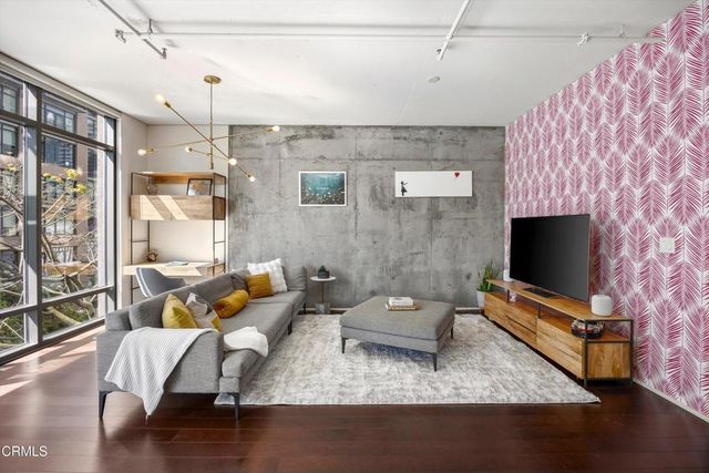 1100 S Hope Street 811, Los Angeles, CA 90015
