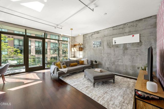 1100 S Hope Street 811, Los Angeles, CA 90015