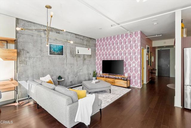 1100 S Hope Street 811, Los Angeles, CA 90015