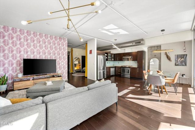 1100 S Hope Street 811, Los Angeles, CA 90015