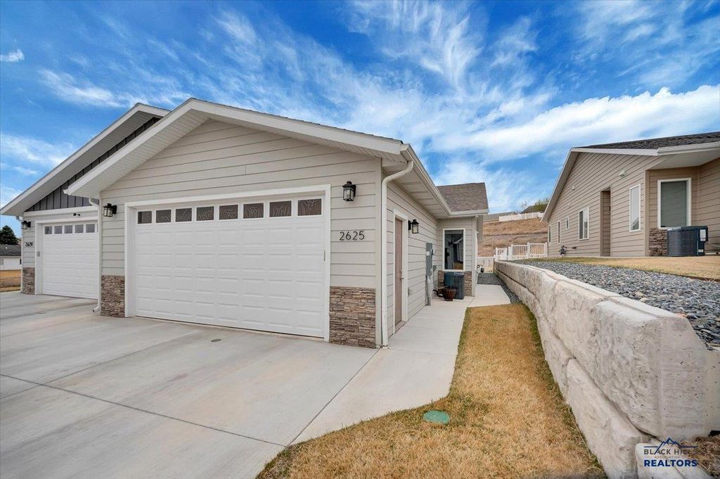 2625 HENNESSY DRIVE, Rapid City, SD 57701