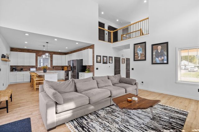 3644 Grant Avenue, Grove City, OH 43123