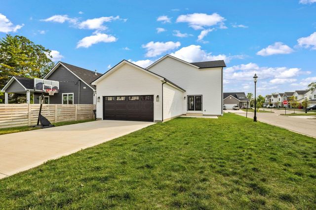 3644 Grant Avenue, Grove City, OH 43123