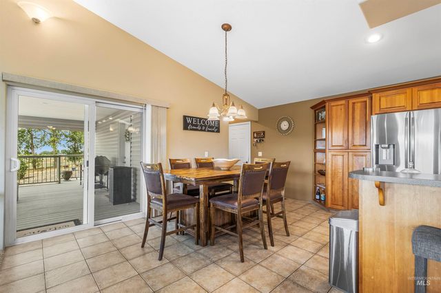 1468 N Viewpoint Dr, Lewiston, ID 83501