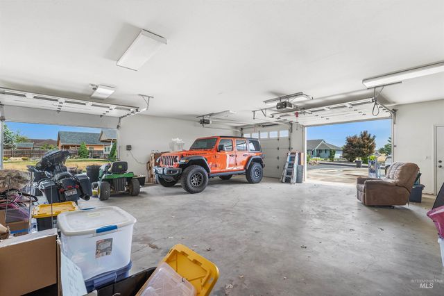 1468 N Viewpoint Dr, Lewiston, ID 83501