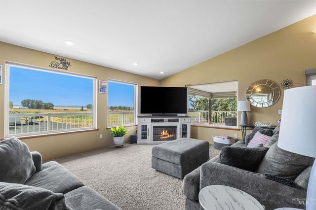 1468 N Viewpoint Dr, Lewiston, ID 83501