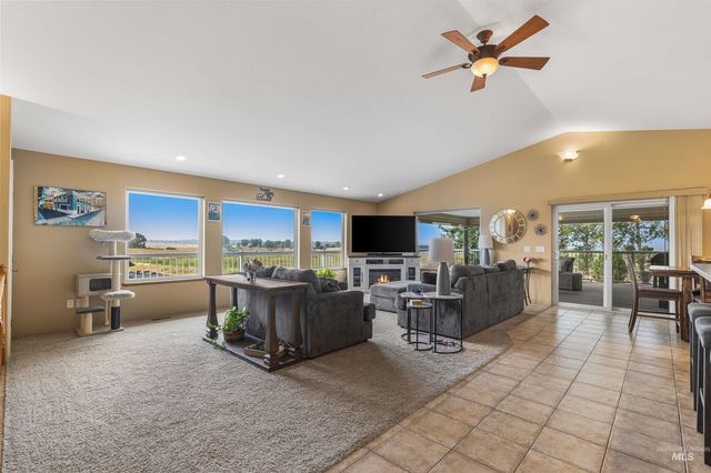 1468 N Viewpoint Dr, Lewiston, ID 83501