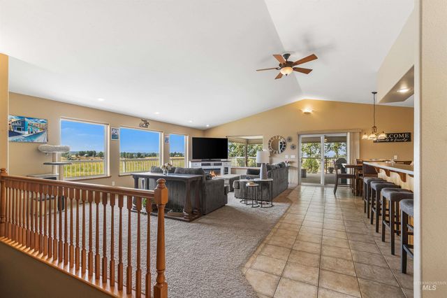 1468 N Viewpoint Dr, Lewiston, ID 83501