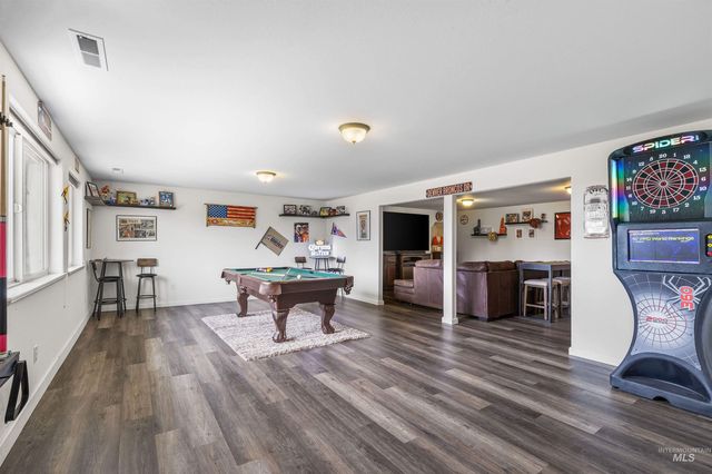 1468 N Viewpoint Dr, Lewiston, ID 83501