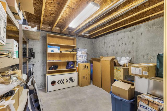 1468 N Viewpoint Dr, Lewiston, ID 83501