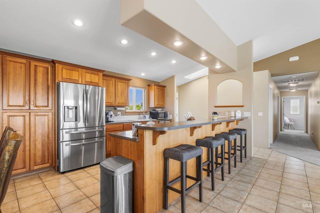 1468 N Viewpoint Dr, Lewiston, ID 83501