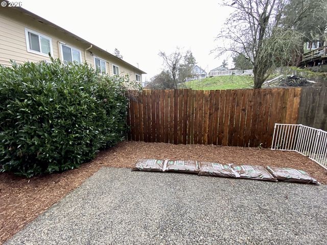 900 Ne 91ST Ave, Portland, OR 97220