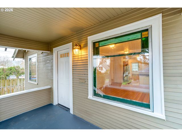 900 Ne 91ST Ave, Portland, OR 97220