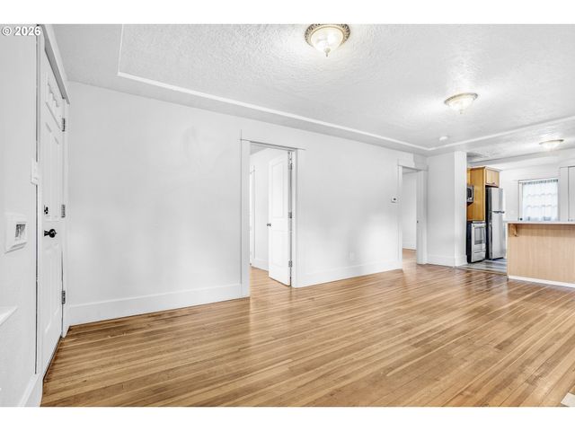 900 Ne 91ST Ave, Portland, OR 97220