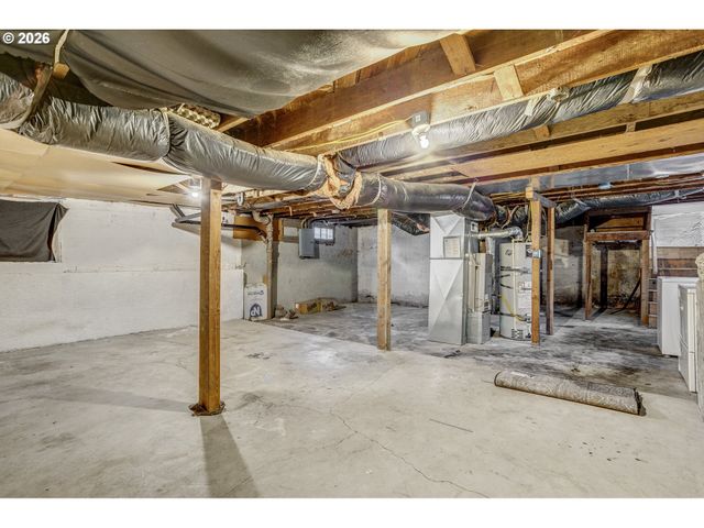 900 Ne 91ST Ave, Portland, OR 97220