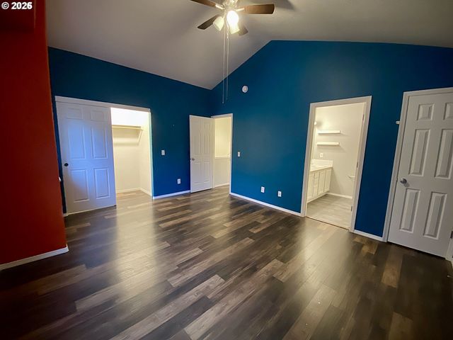 900 Ne 91ST Ave, Portland, OR 97220