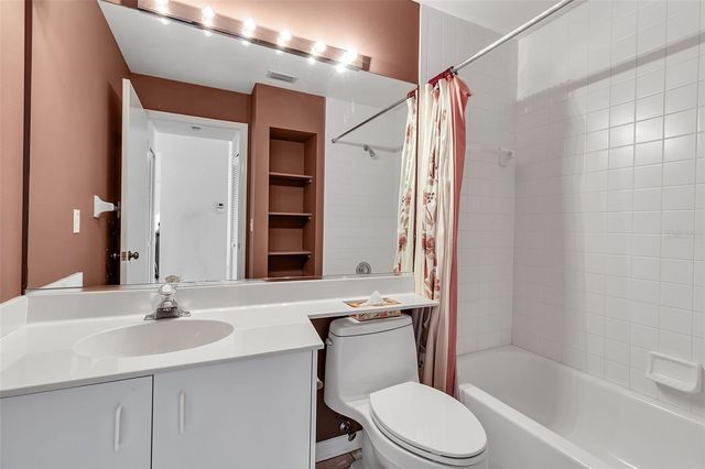 4115 PUTTER PLACE 4115, Bradenton, FL 34203