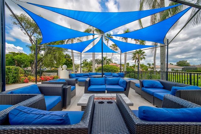 4115 PUTTER PLACE 4115, Bradenton, FL 34203