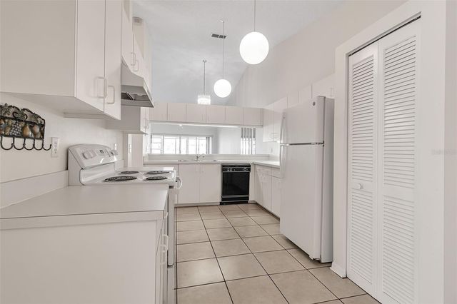 4115 PUTTER PLACE 4115, Bradenton, FL 34203