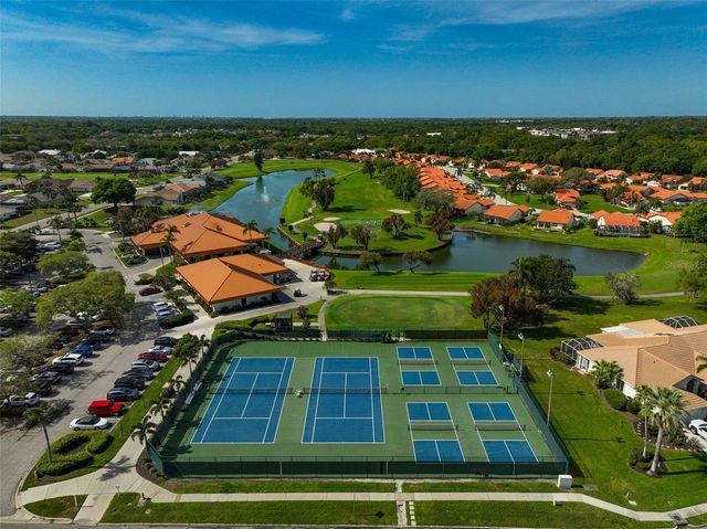 4115 PUTTER PLACE 4115, Bradenton, FL 34203