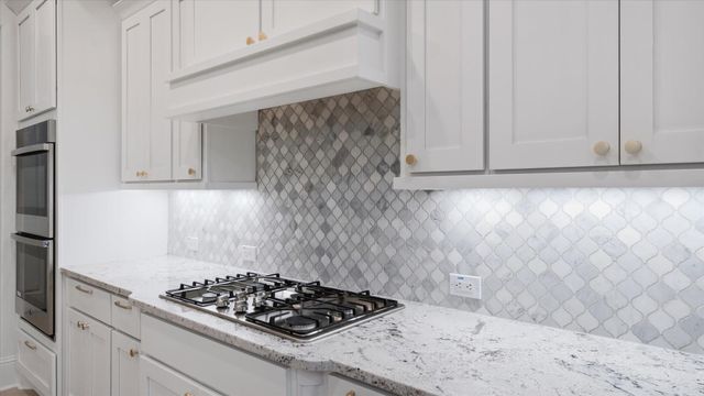 2 Gracenote Place, Tomball, TX 77375